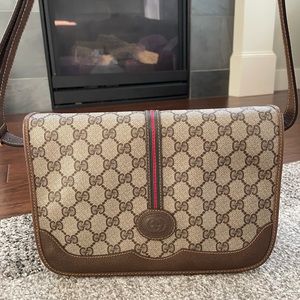 Gucci Sherry Crossbody bag